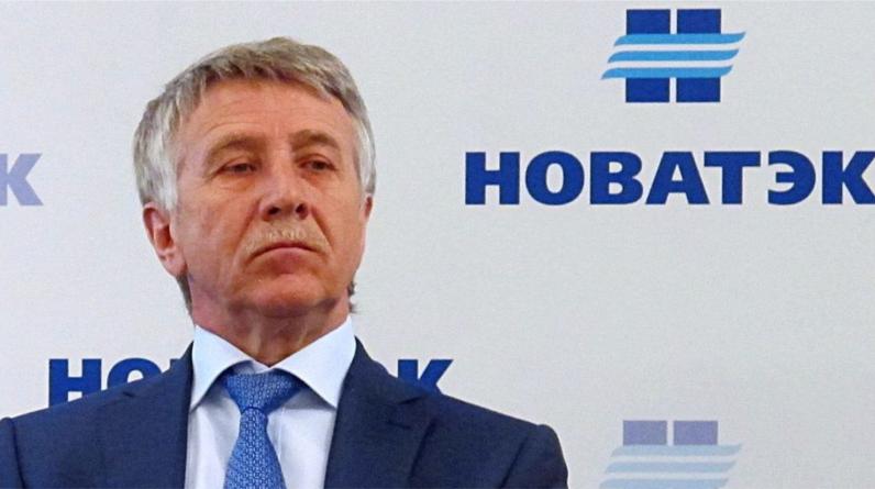 Председатель правления «Новатэк» Михельсон требовал увольнения Черчесова из сборной России