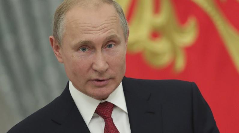 Путин поздравил российских лыжников с победой в эстафете на Олимпиаде в Пекине