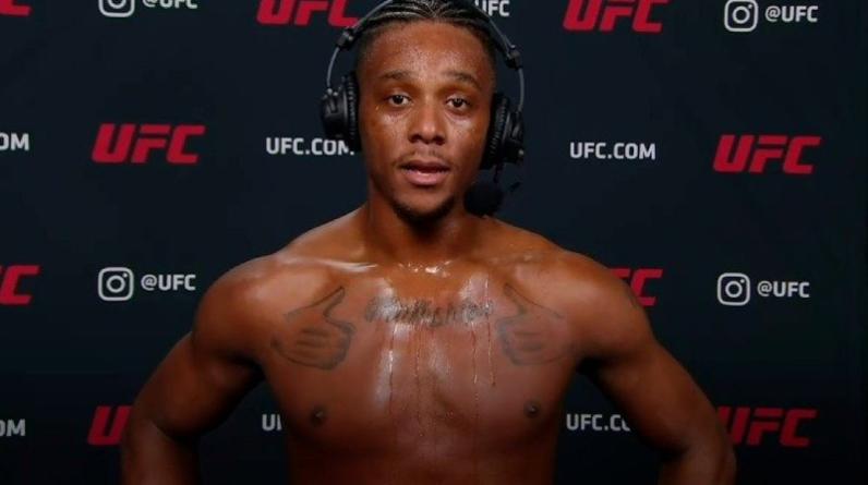 Американец Хилл стал новым чемпионом UFC в полутяжелом весе